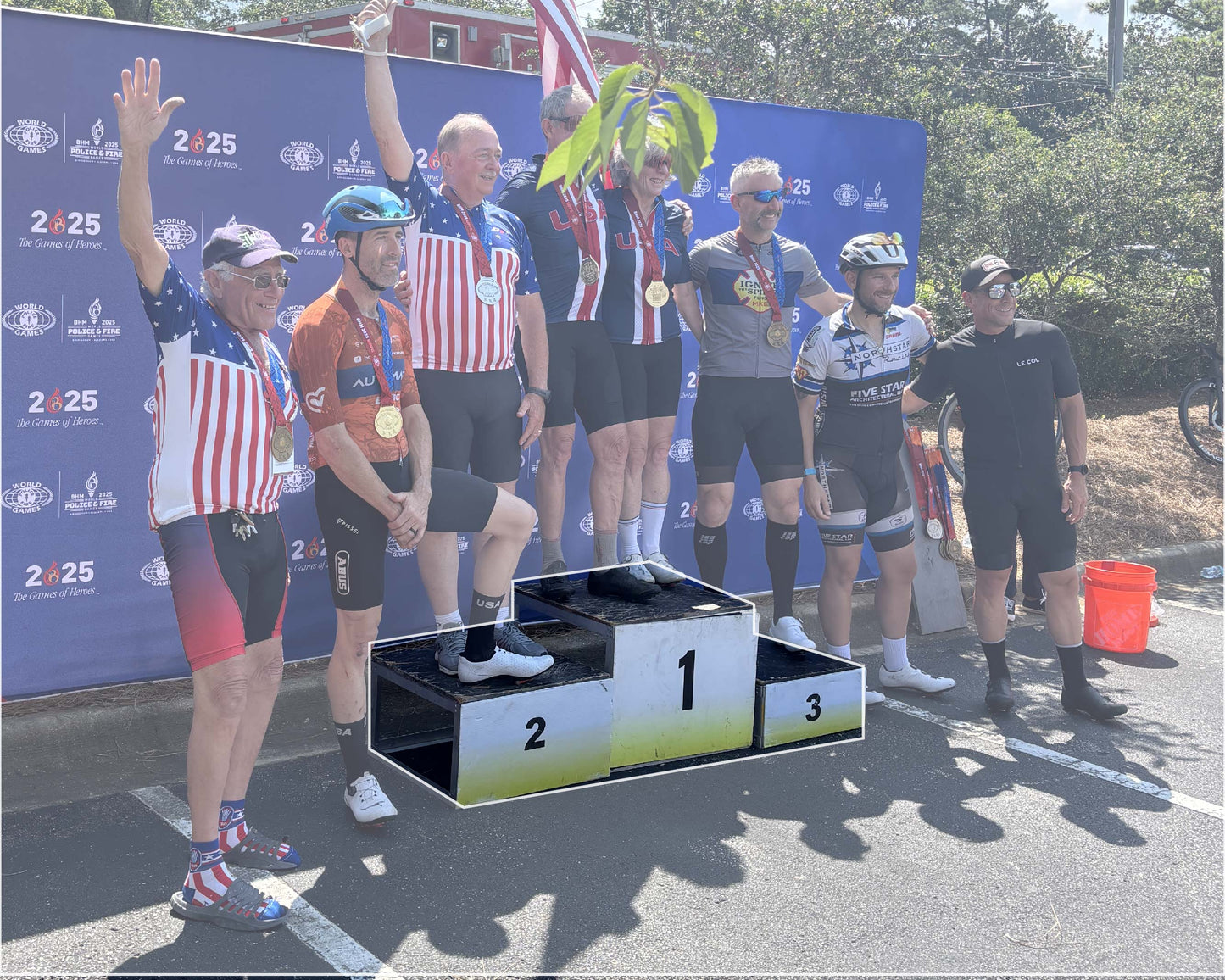 durable and light-weight podium 1,2,3