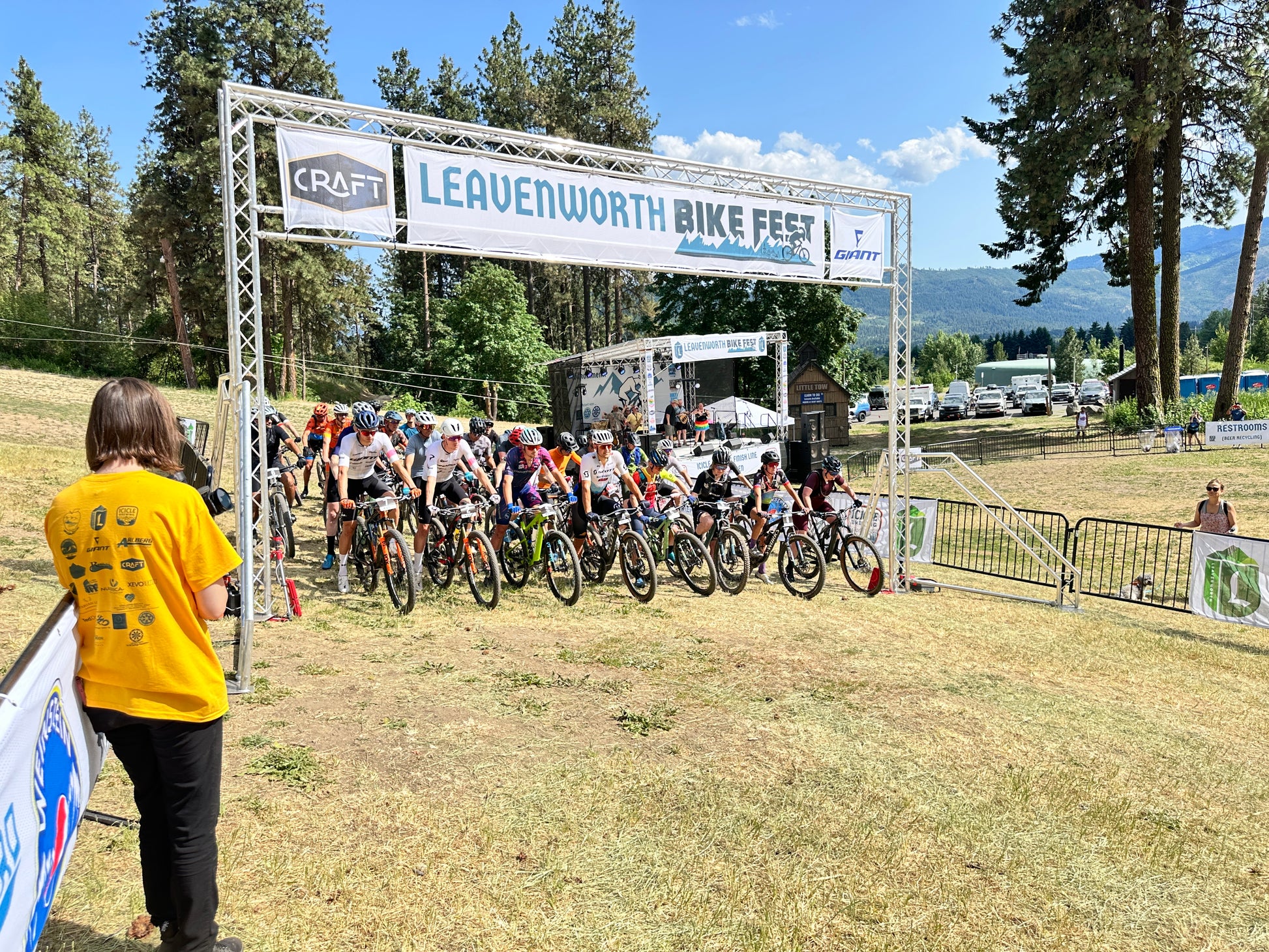 race banners, truss banners, sublimated fabric banner for bike race 